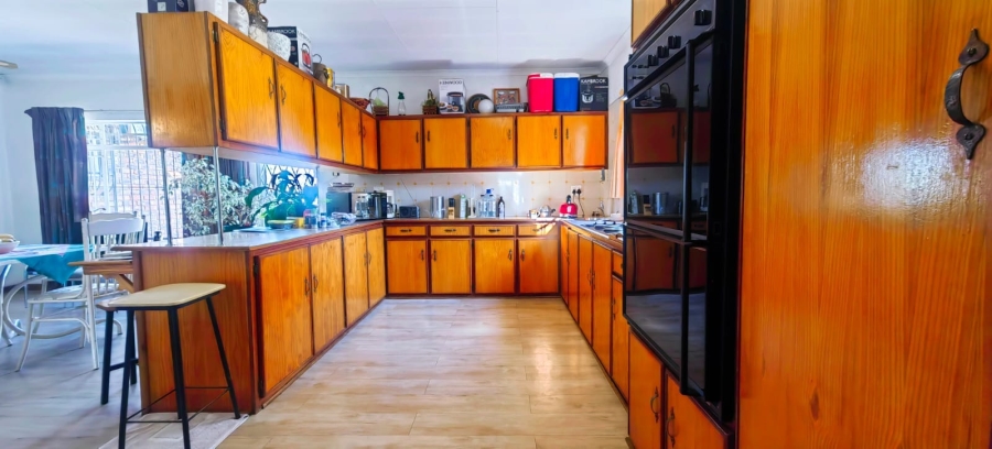 4 Bedroom Property for Sale in Miederpark North West